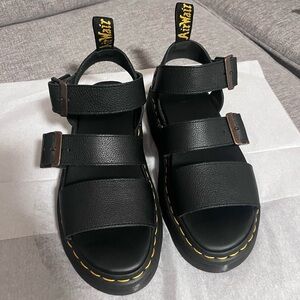 GRYPHON PISA LEATHER PLATFORM SANDALS

US SIZE 7